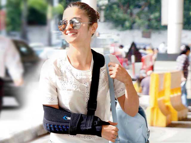 How These Bollywood Actors Handled Their Injuries While Shooting