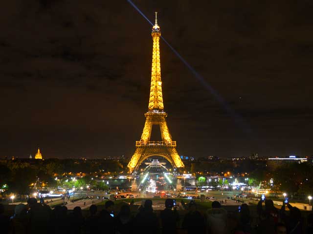 3 Popular Spots In Paris You Must Visit At Night - HotFridayTalks
