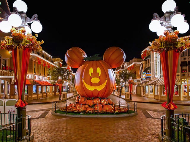 Do you know the best time for grownups to go to Disneyland?