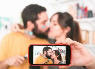 Three Reasons Why Happy Couples Post Less About Their Relationship On Social Media